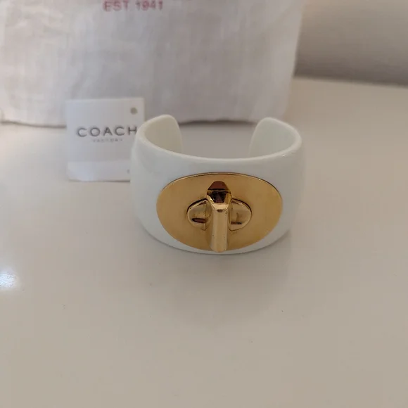 Coach Deadstock White Ceramic And Gold Turnlock Bangle Nwt - Picture 7 of 8